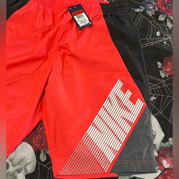 RARE 2013 NWT MENS NIKE COLOR BLOCK FLOW NSW SPORTSWEAR SWIMSUIT TRUNKS L SWIM - Picture 2 of 11